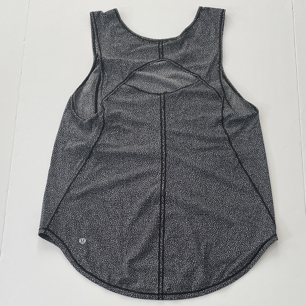 Lululemon Tank Top | 6 b&w pattern - Picture 4 of 13